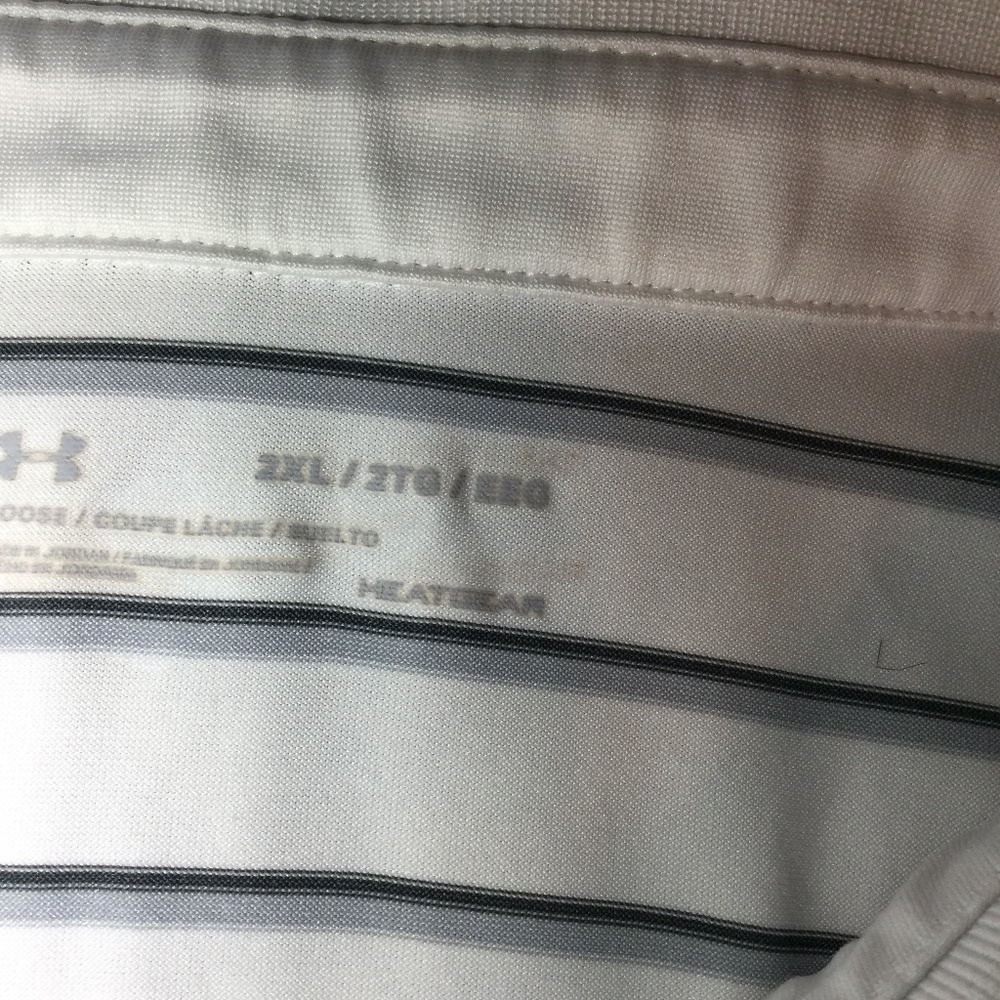 UNDER ARMOUR POLO SHIRT SIZE XXL (SMALL INK STAIN AS SHOWN IN PHOTO) - Picture 4 of 9